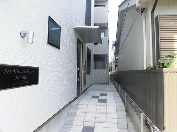 建物エントランス