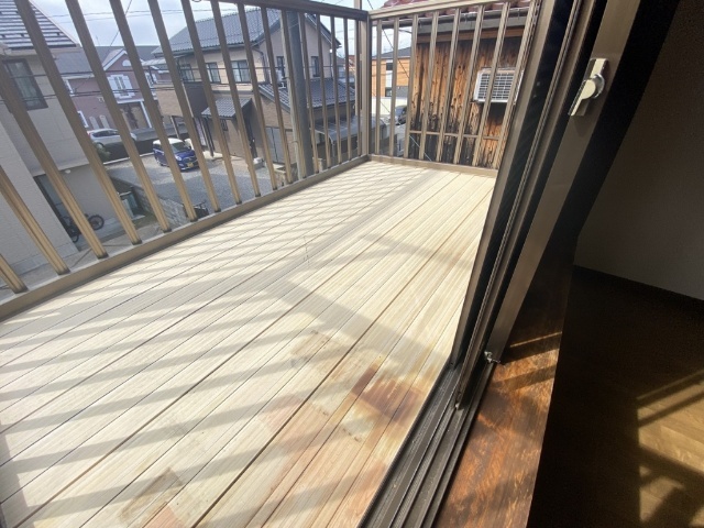 バルコニー